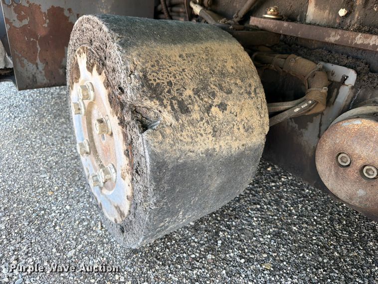 image for item DV2058 Vogele Vision 5203-2 paver