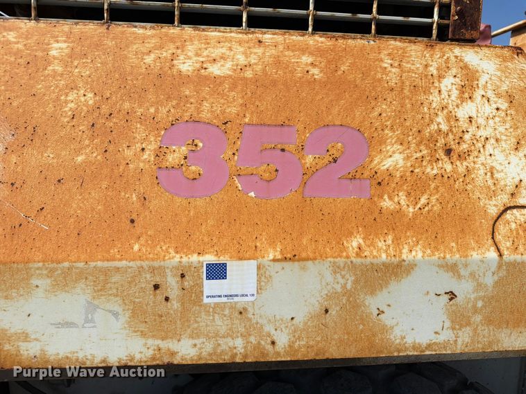 image for item DV2059 Terex CR-351 paver