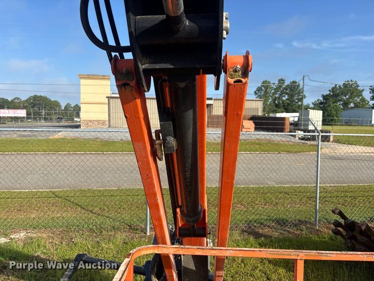 image for item DV7258 2012 JLG 660SJ boom lift