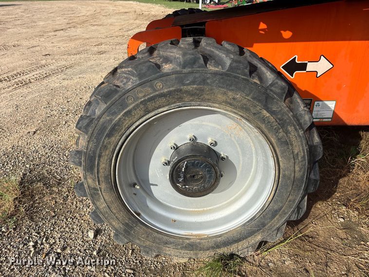 image for item DV7258 2012 JLG 660SJ boom lift