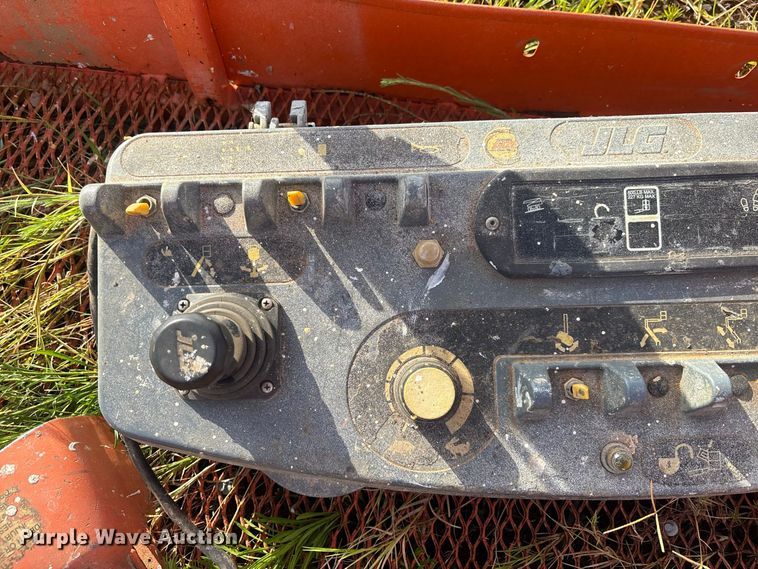 image for item DV7258 2012 JLG 660SJ boom lift