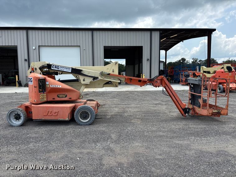 image for item DV7260 2006 JLG E400AJPN boom lift