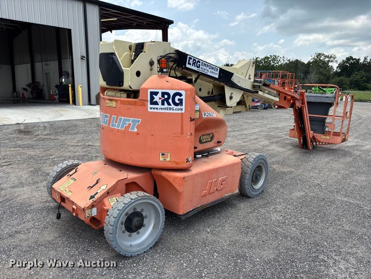 image for item DV7260 2006 JLG E400AJPN boom lift