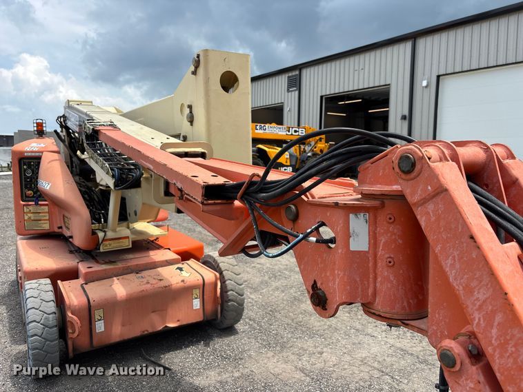 image for item DV7260 2006 JLG E400AJPN boom lift