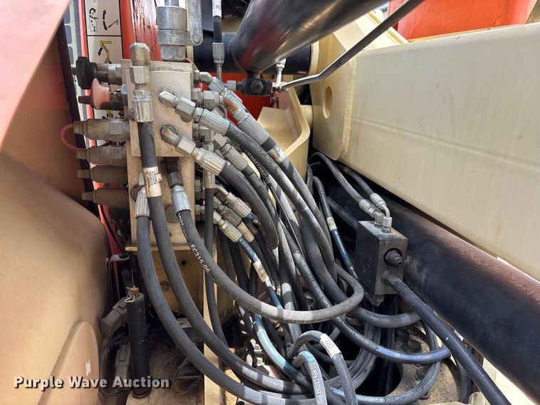 image for item DV7260 2006 JLG E400AJPN boom lift