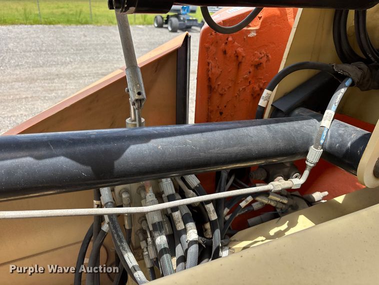 image for item DV7260 2006 JLG E400AJPN boom lift