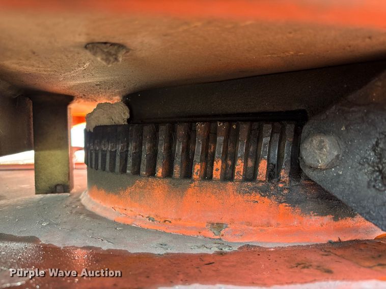 image for item DV7260 2006 JLG E400AJPN boom lift