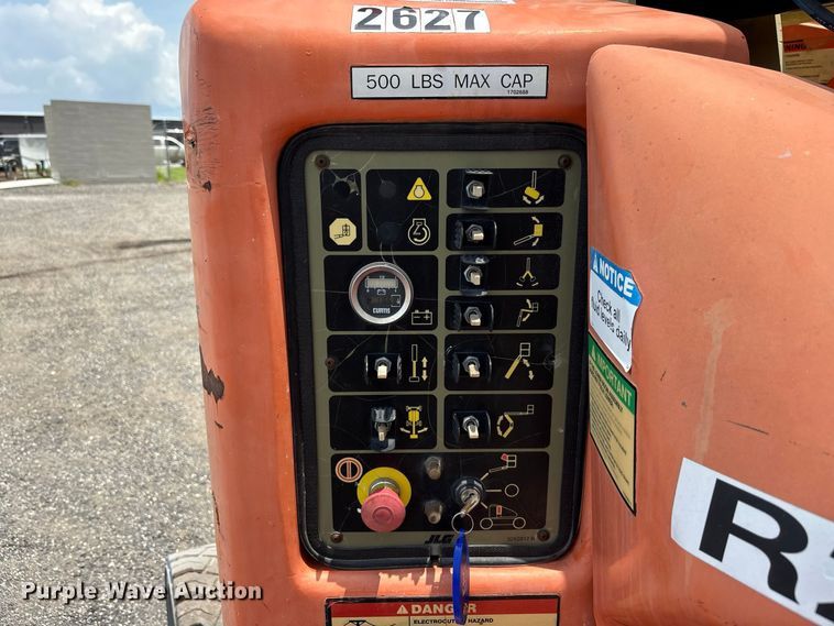 image for item DV7260 2006 JLG E400AJPN boom lift