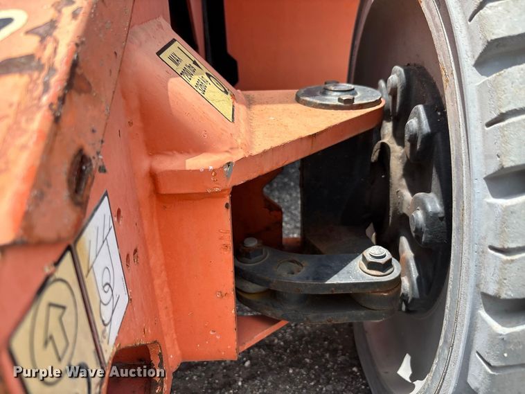 image for item DV7260 2006 JLG E400AJPN boom lift