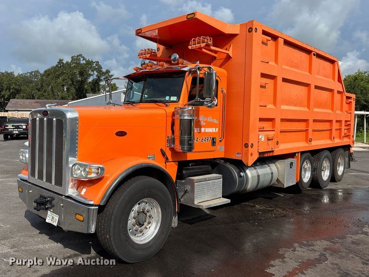 2012 Peterbilt 388 grapple crane truck