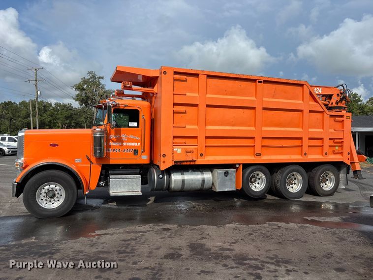 image for item DV7261 2012 Peterbilt 388 grapple crane truck