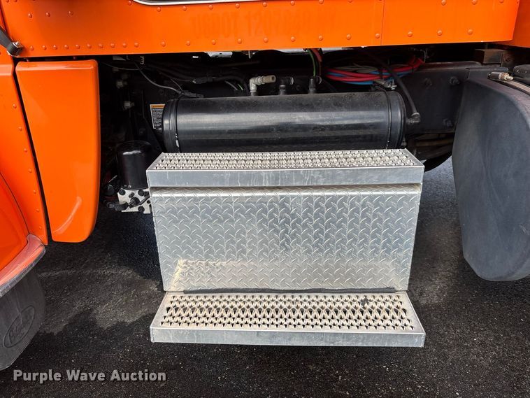 image for item DV7261 2012 Peterbilt 388 grapple crane truck