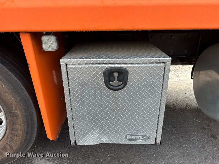 image for item DV7261 2012 Peterbilt 388 grapple crane truck