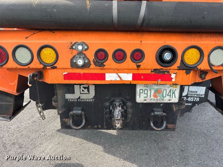 image for item DV7261 2012 Peterbilt 388 grapple crane truck