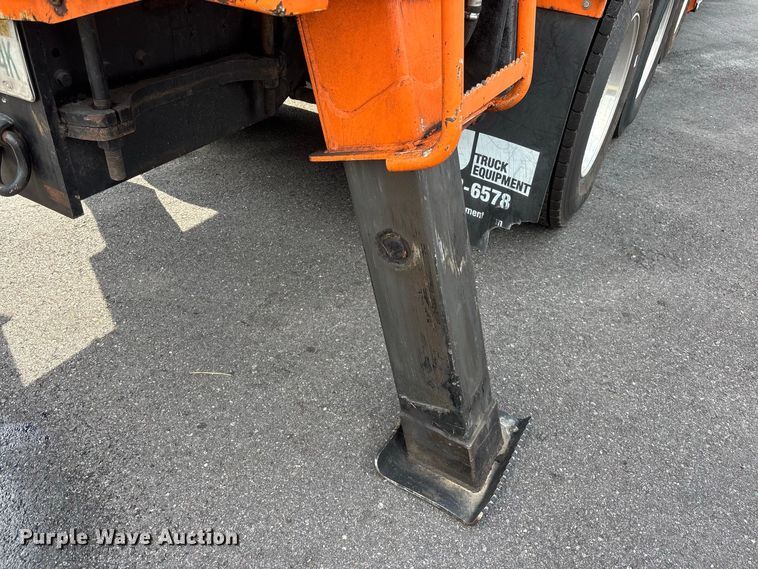image for item DV7261 2012 Peterbilt 388 grapple crane truck