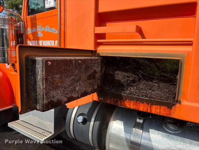 image for item DV7261 2012 Peterbilt 388 grapple crane truck