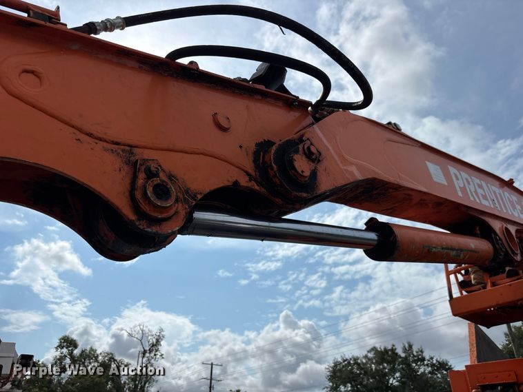 image for item DV7261 2012 Peterbilt 388 grapple crane truck