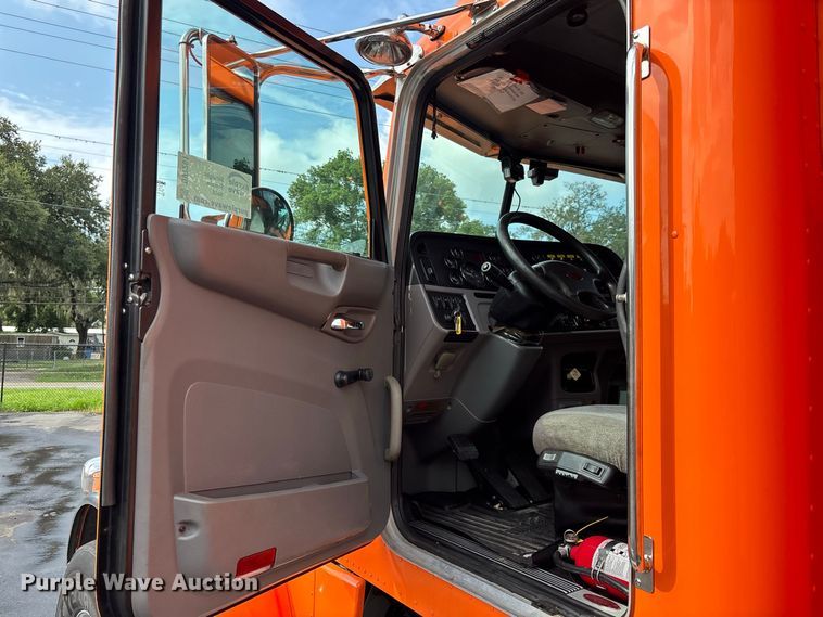 image for item DV7261 2012 Peterbilt 388 grapple crane truck