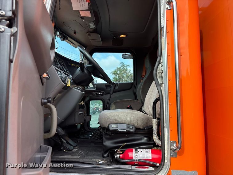 image for item DV7261 2012 Peterbilt 388 grapple crane truck
