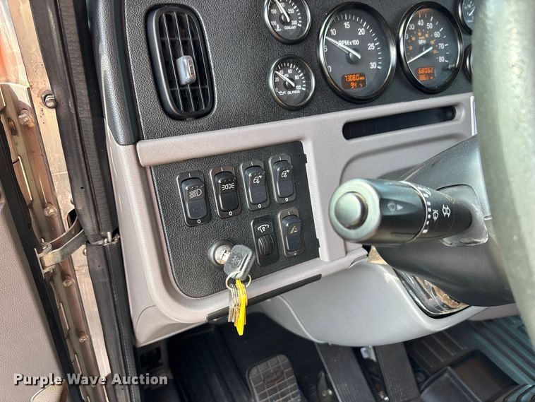 image for item DV7261 2012 Peterbilt 388 grapple crane truck