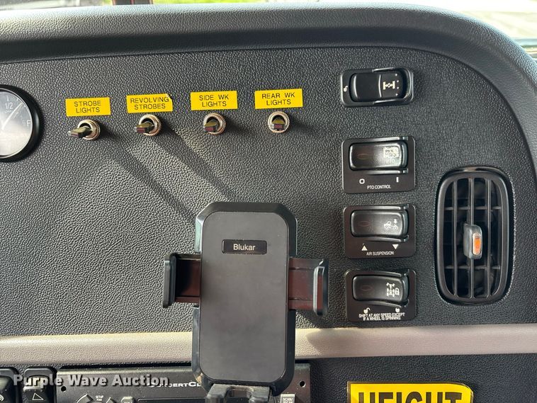 image for item DV7261 2012 Peterbilt 388 grapple crane truck