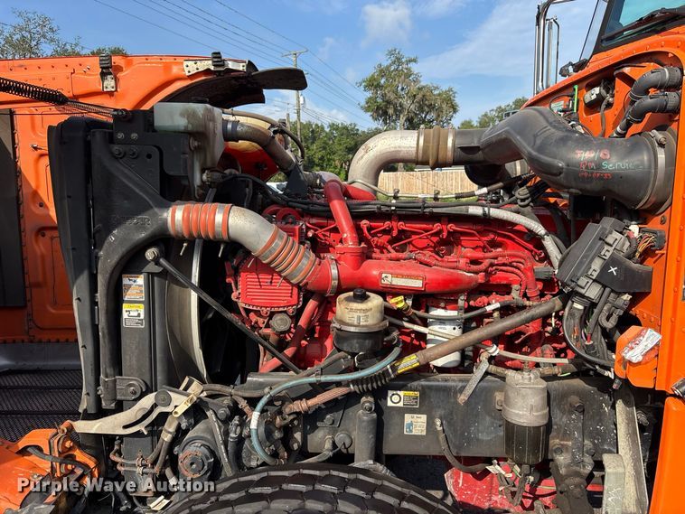 image for item DV7261 2012 Peterbilt 388 grapple crane truck