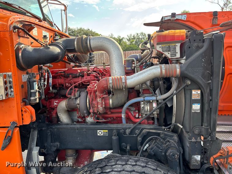 image for item DV7261 2012 Peterbilt 388 grapple crane truck