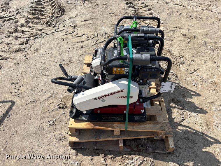 image for item DV7269 (2) Dynapac DFP8X plate compactors