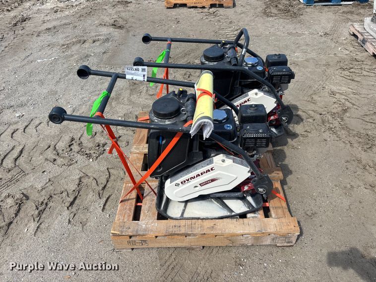 image for item DV7271 (2) 2023 Dynapac DFP7AX plate compactors