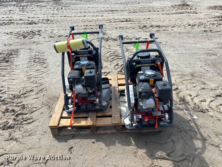 image for item DV7271 (2) 2023 Dynapac DFP7AX plate compactors