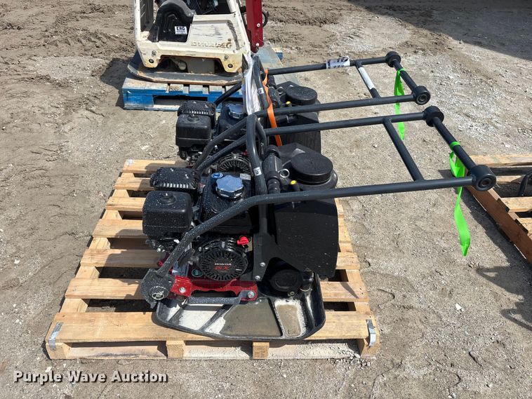 image for item DV7272 (2) Dynapac DFP7AX plate compactors