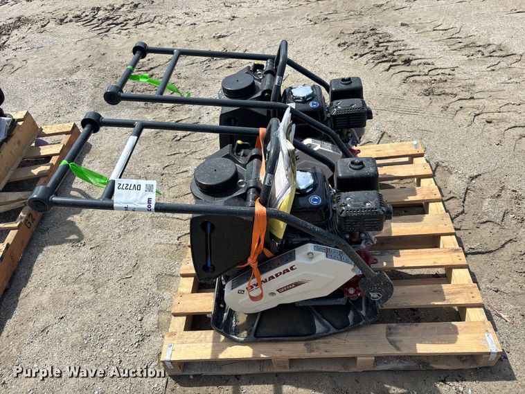 image for item DV7272 (2) Dynapac DFP7AX plate compactors