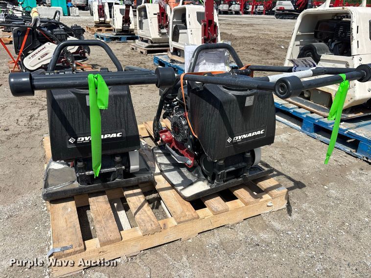 image for item DV7272 (2) Dynapac DFP7AX plate compactors
