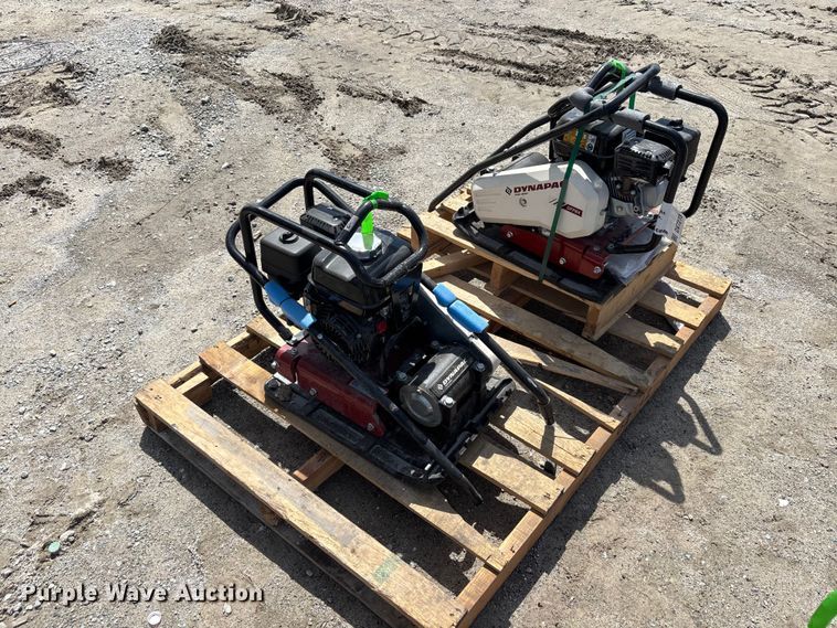 image for item DV7273 (2) 2021 Dynapac DFP8X plate compactors