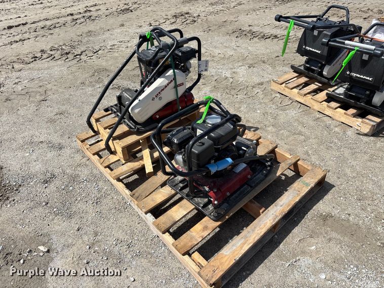 image for item DV7273 (2) 2021 Dynapac DFP8X plate compactors