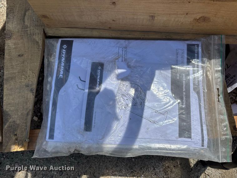 image for item DV7273 (2) 2021 Dynapac DFP8X plate compactors