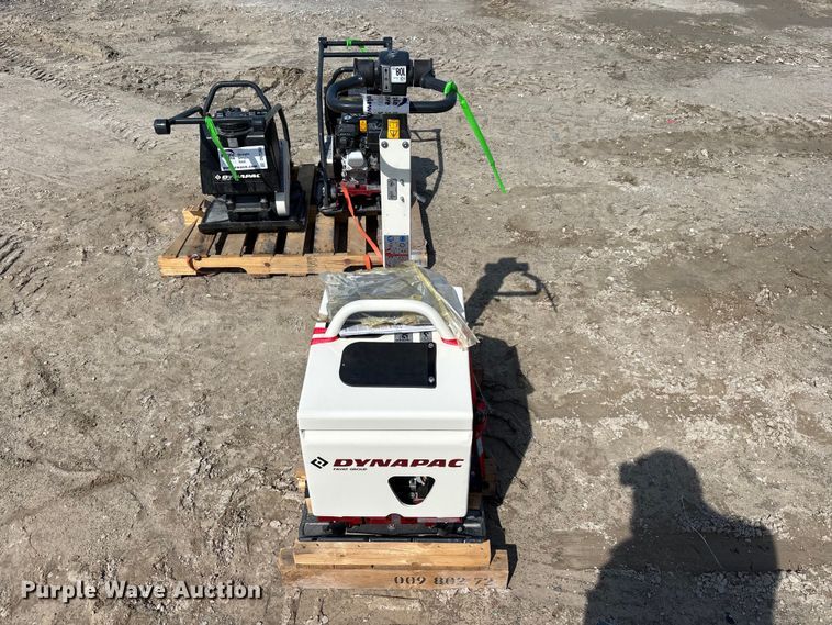 image for item DV7274 2021 Dynapac DRP15X plate compactor