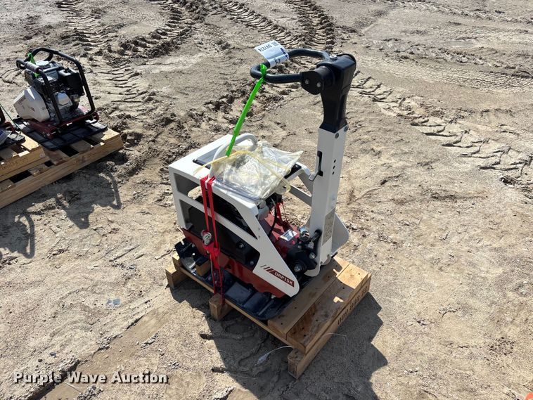 image for item DV7274 2021 Dynapac DRP15X plate compactor
