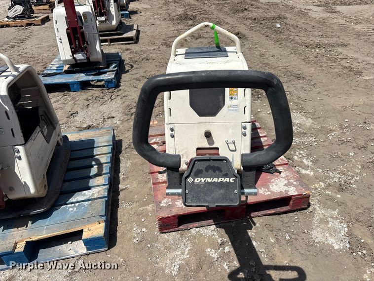 image for item DV7276 2023 Dynapac DRQ35 plate compactor