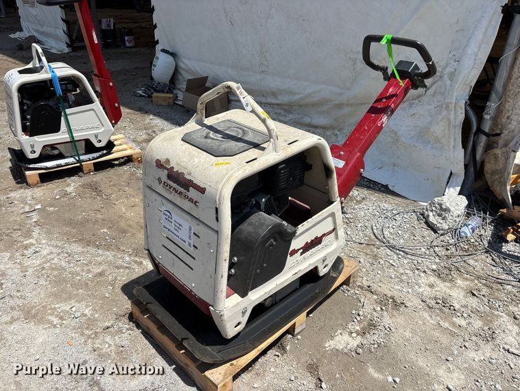 2023 Dynapac DRQ35 plate compactor