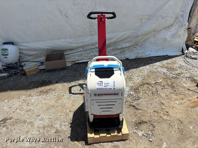 image for item DV7283 2022 Dynapac DRQ15 plate compactor