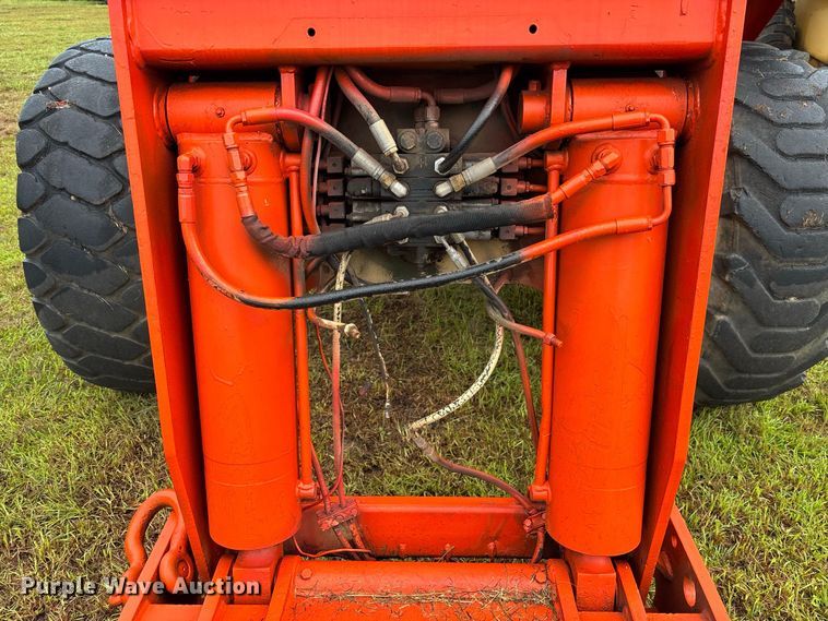 image for item DV7293 1991 Skytrak 6000M telehandler