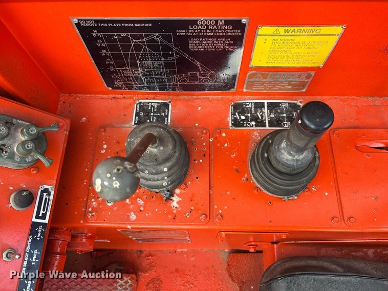 image for item DV7293 1991 Skytrak 6000M telehandler