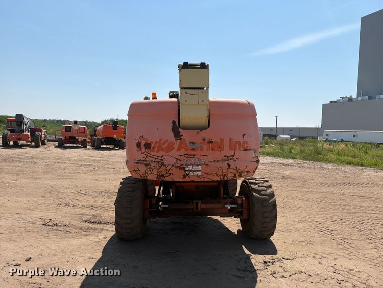 image for item DV8521 2000 JLG 660SJ boom lift