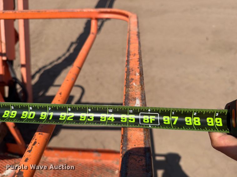 image for item DV8521 2000 JLG 660SJ boom lift