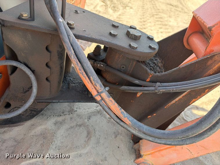 image for item DV8521 2000 JLG 660SJ boom lift