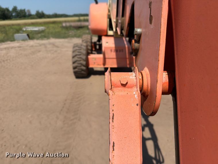 image for item DV8521 2000 JLG 660SJ boom lift
