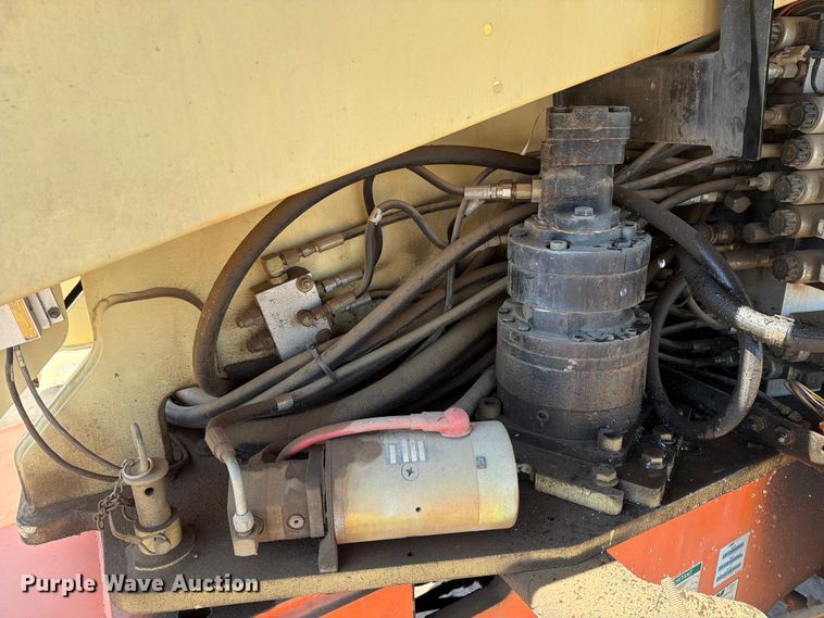 image for item DV8521 2000 JLG 660SJ boom lift