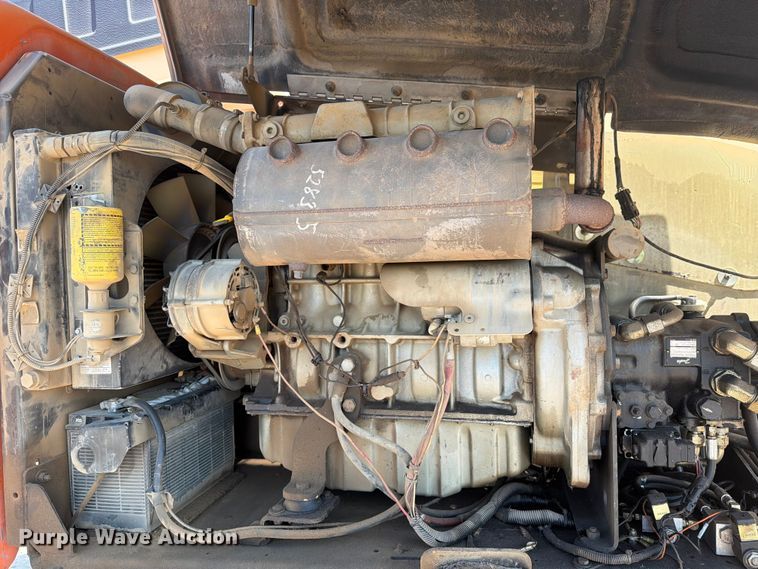 image for item DV8521 2000 JLG 660SJ boom lift