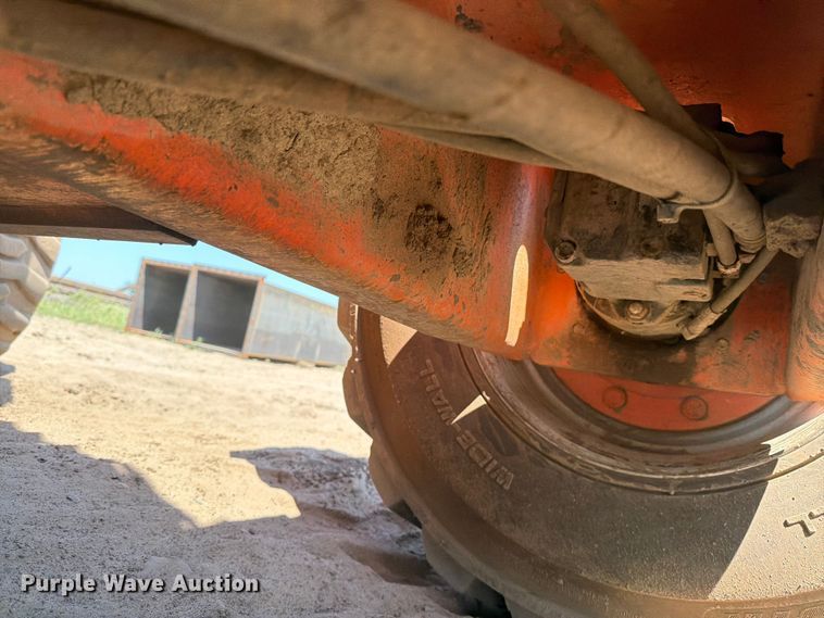 image for item DV8521 2000 JLG 660SJ boom lift